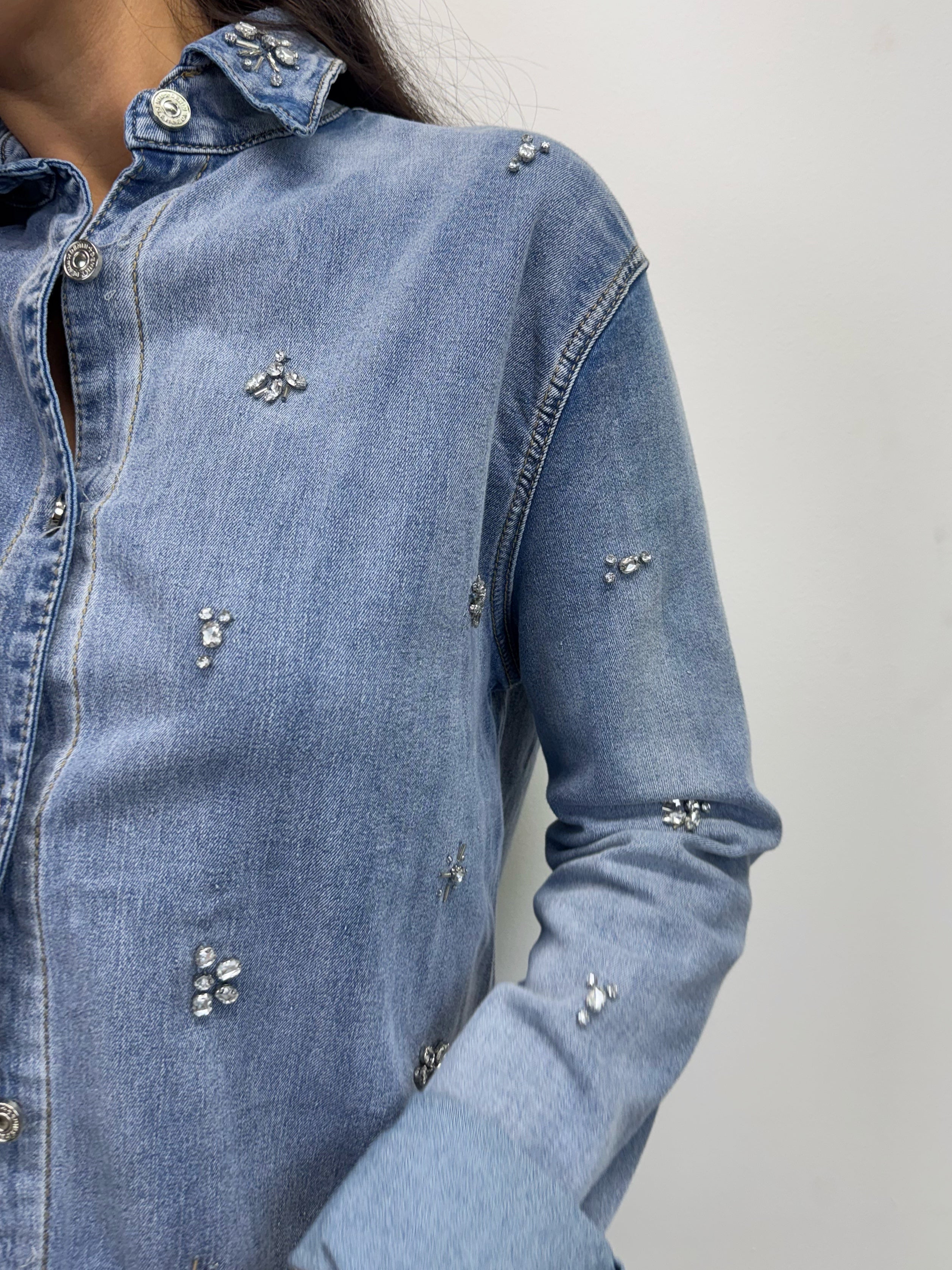 Camicia in jeans con strass