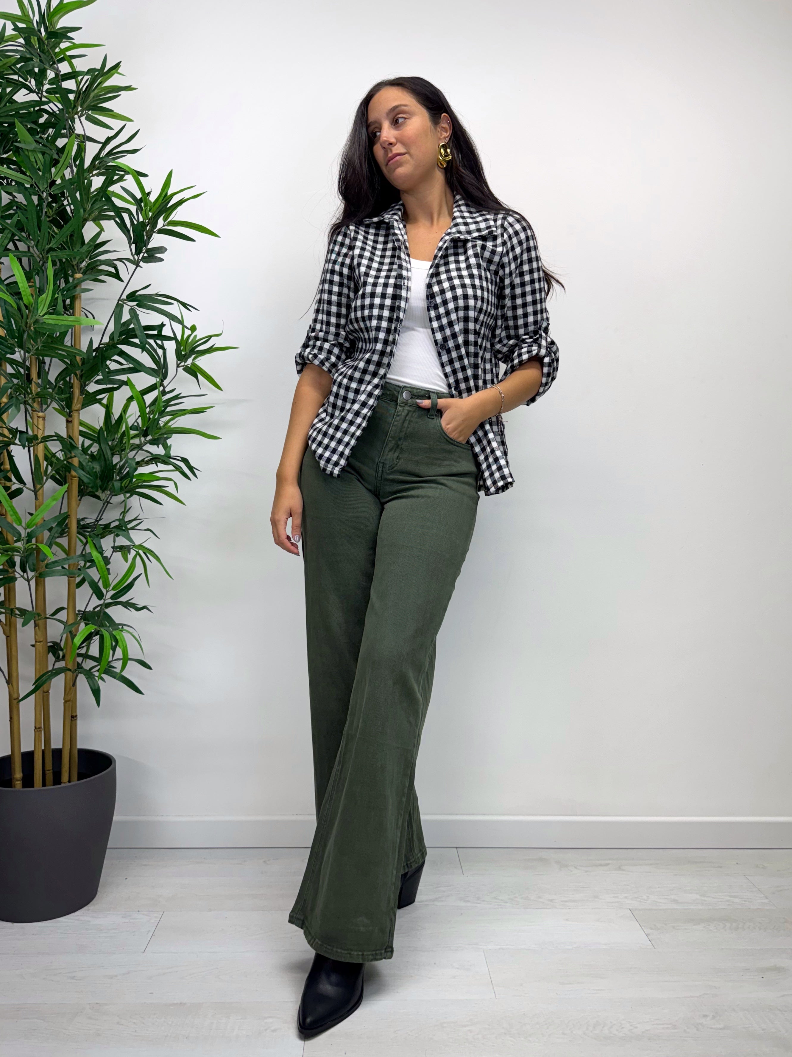 Jeans a palazzo verde militare