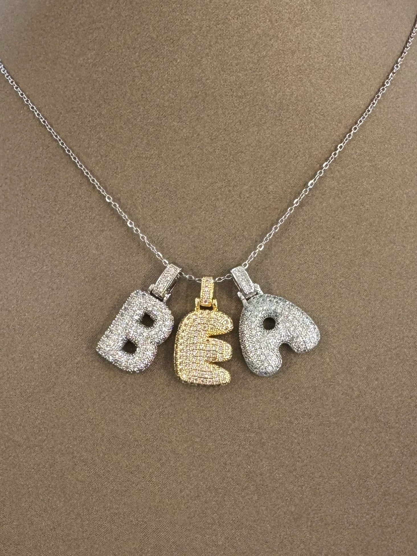 Catenina LETTERE +colori