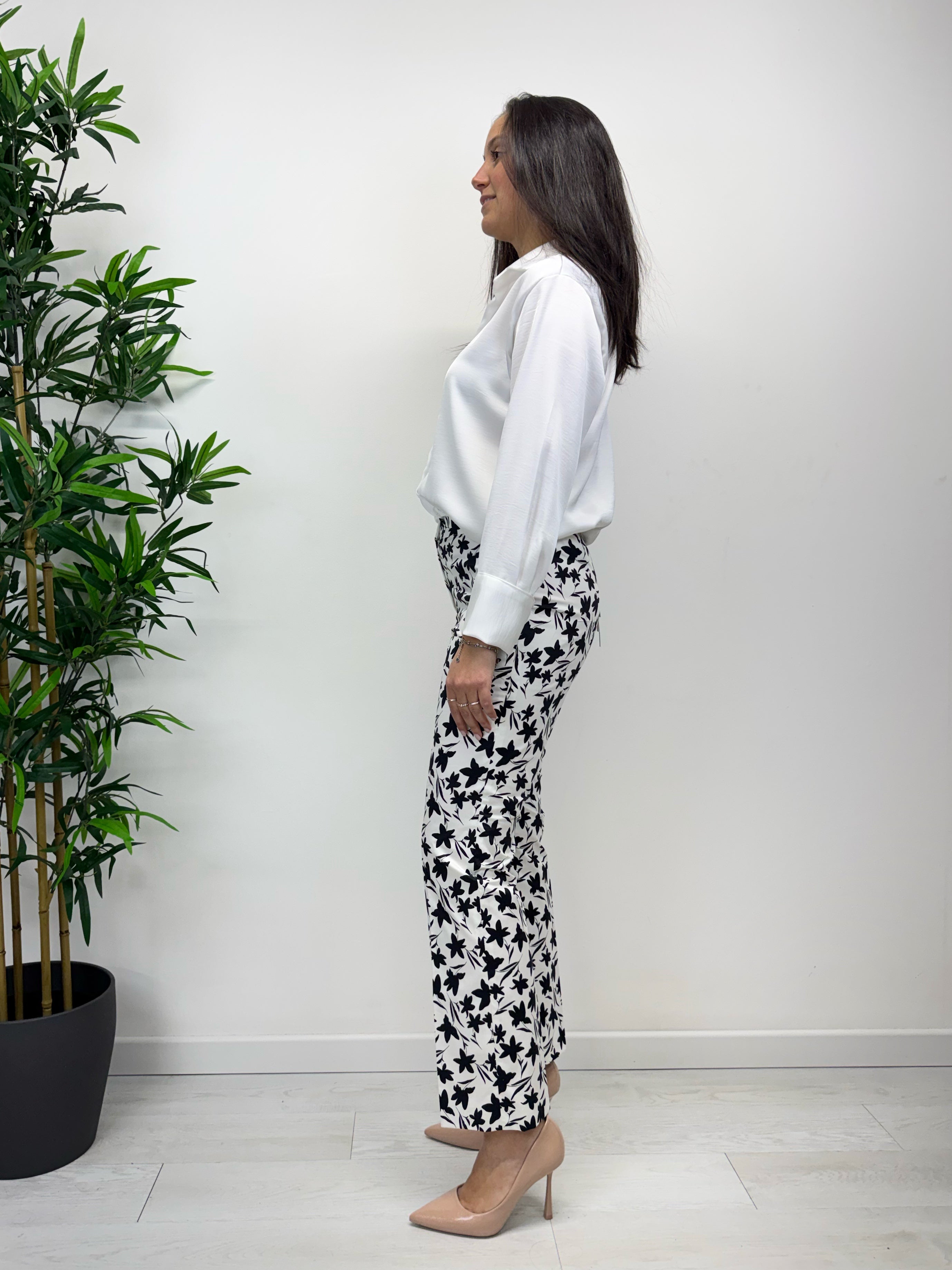 Pantaloni BLACK FLOWERS