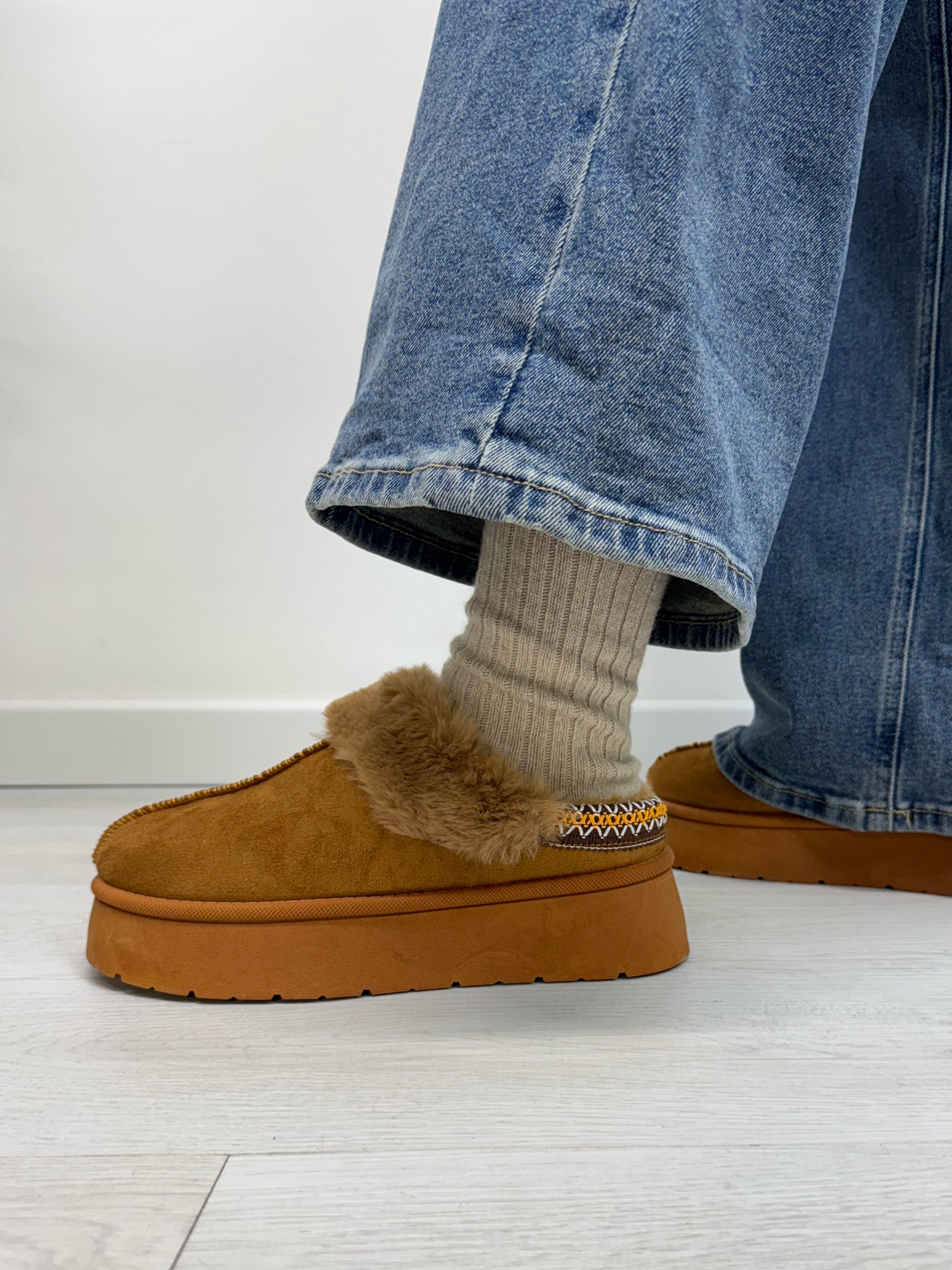 Ciabatta con pelo camel