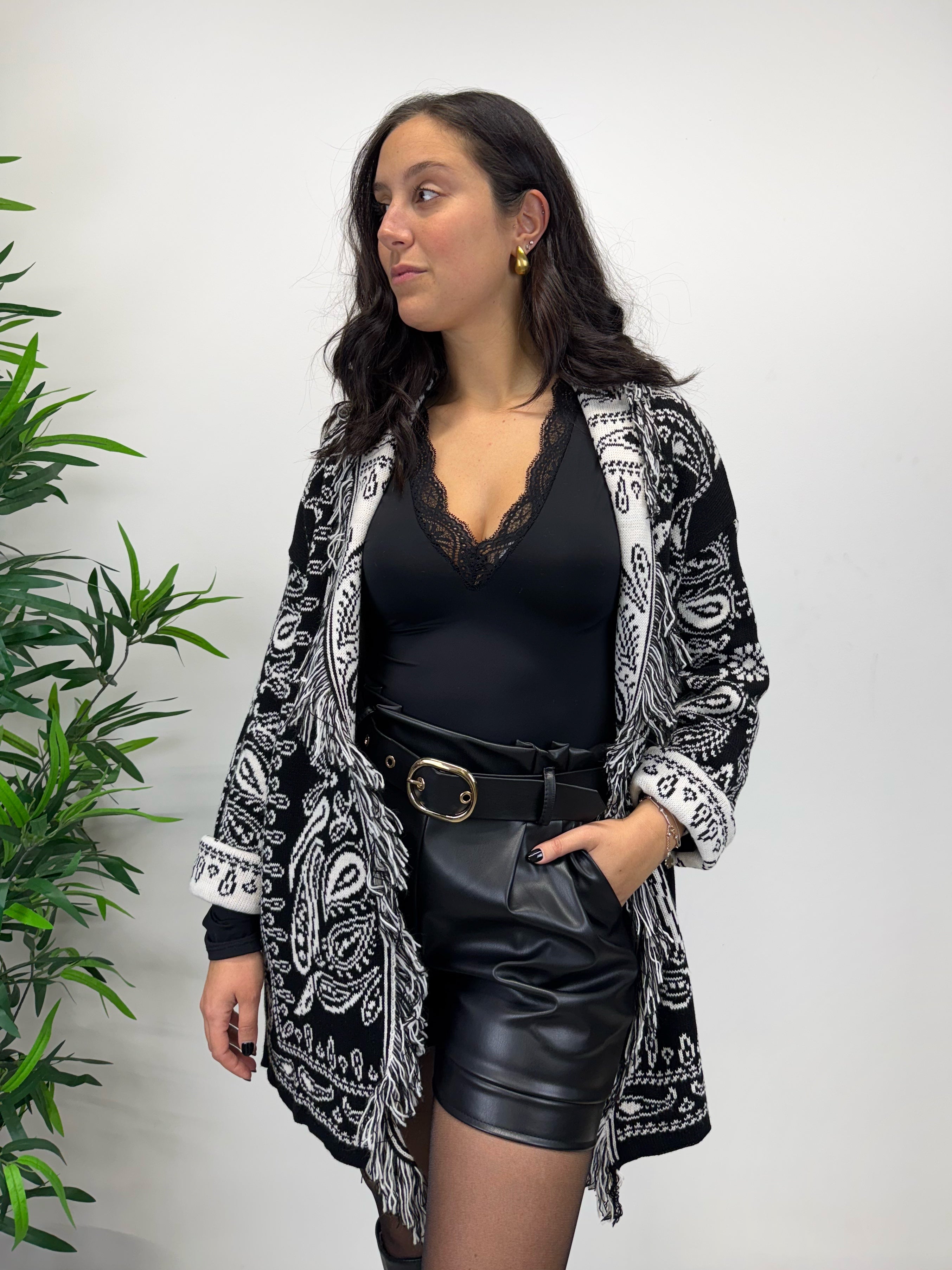 Cardigan CHUCKY bianco e nero