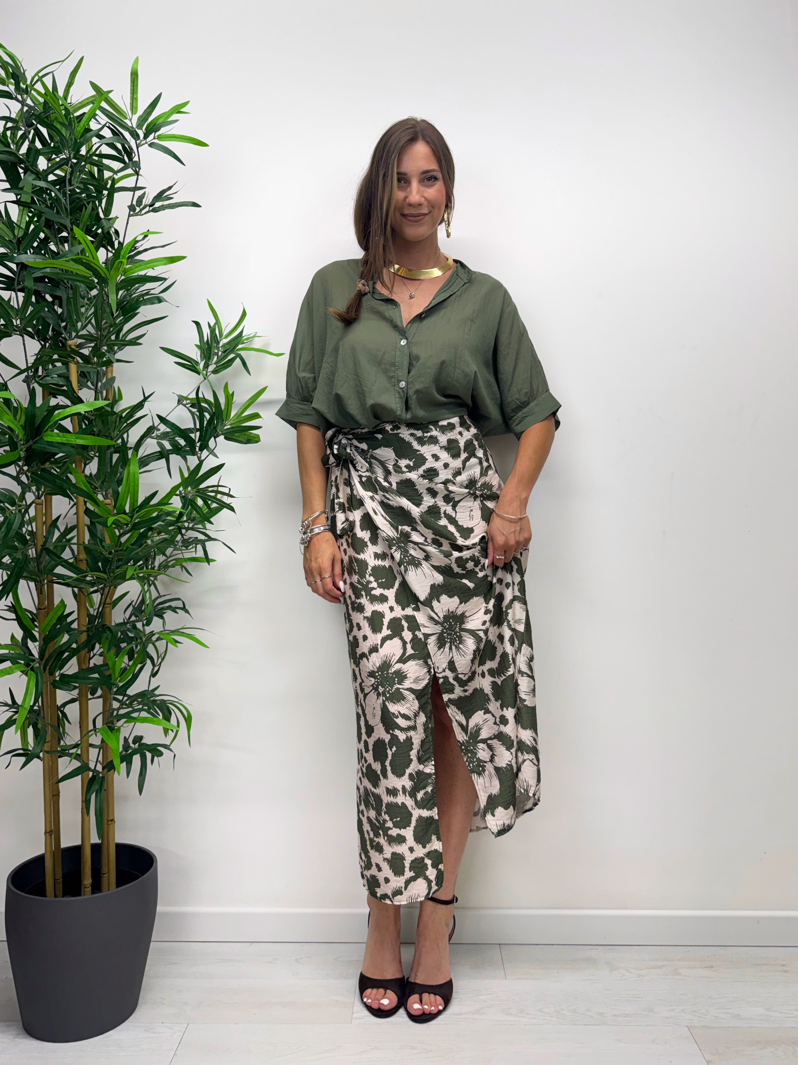Gonna lunga a pareo bianco e verde militare