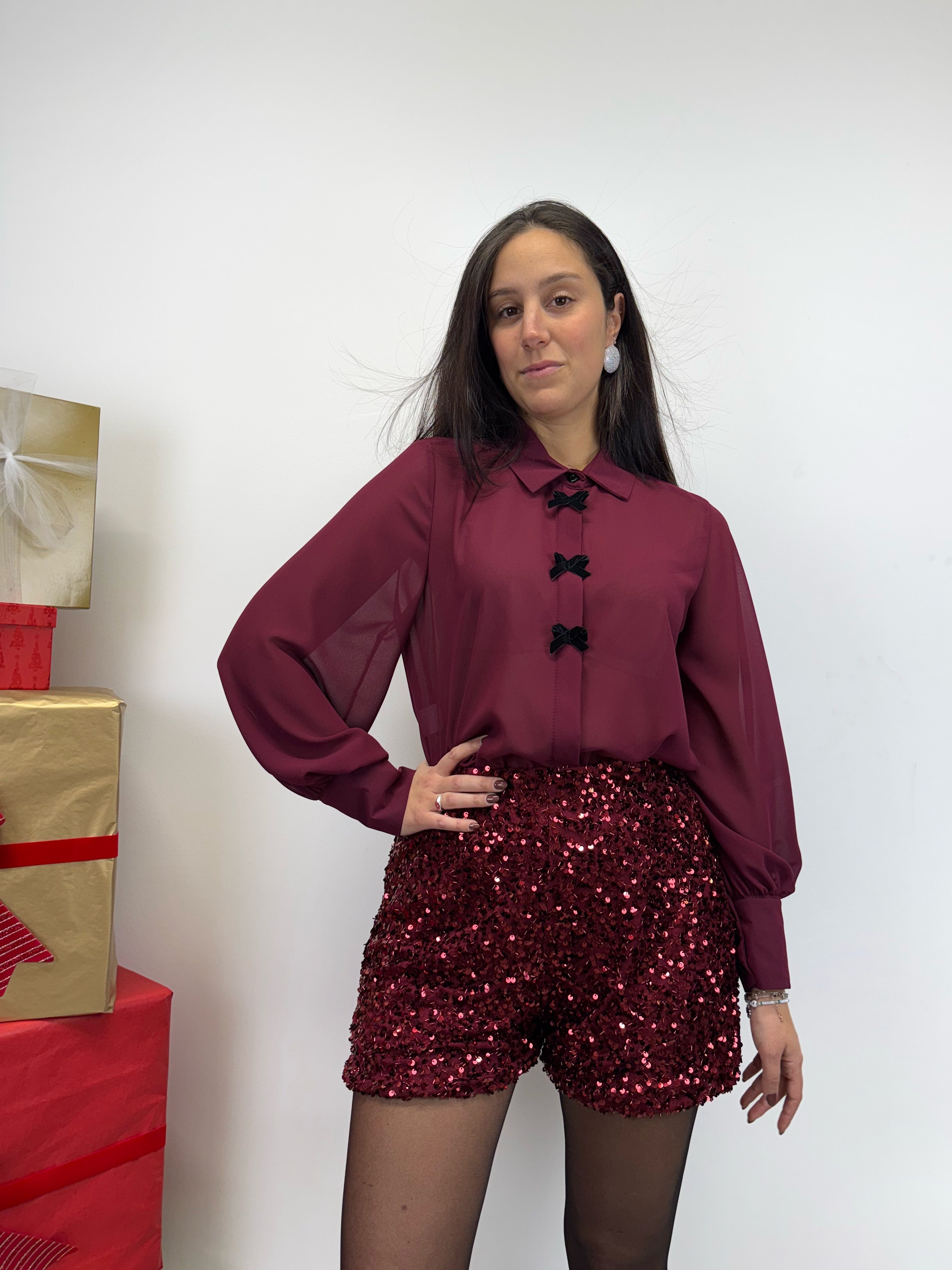Camicia con fiocchetti vino
