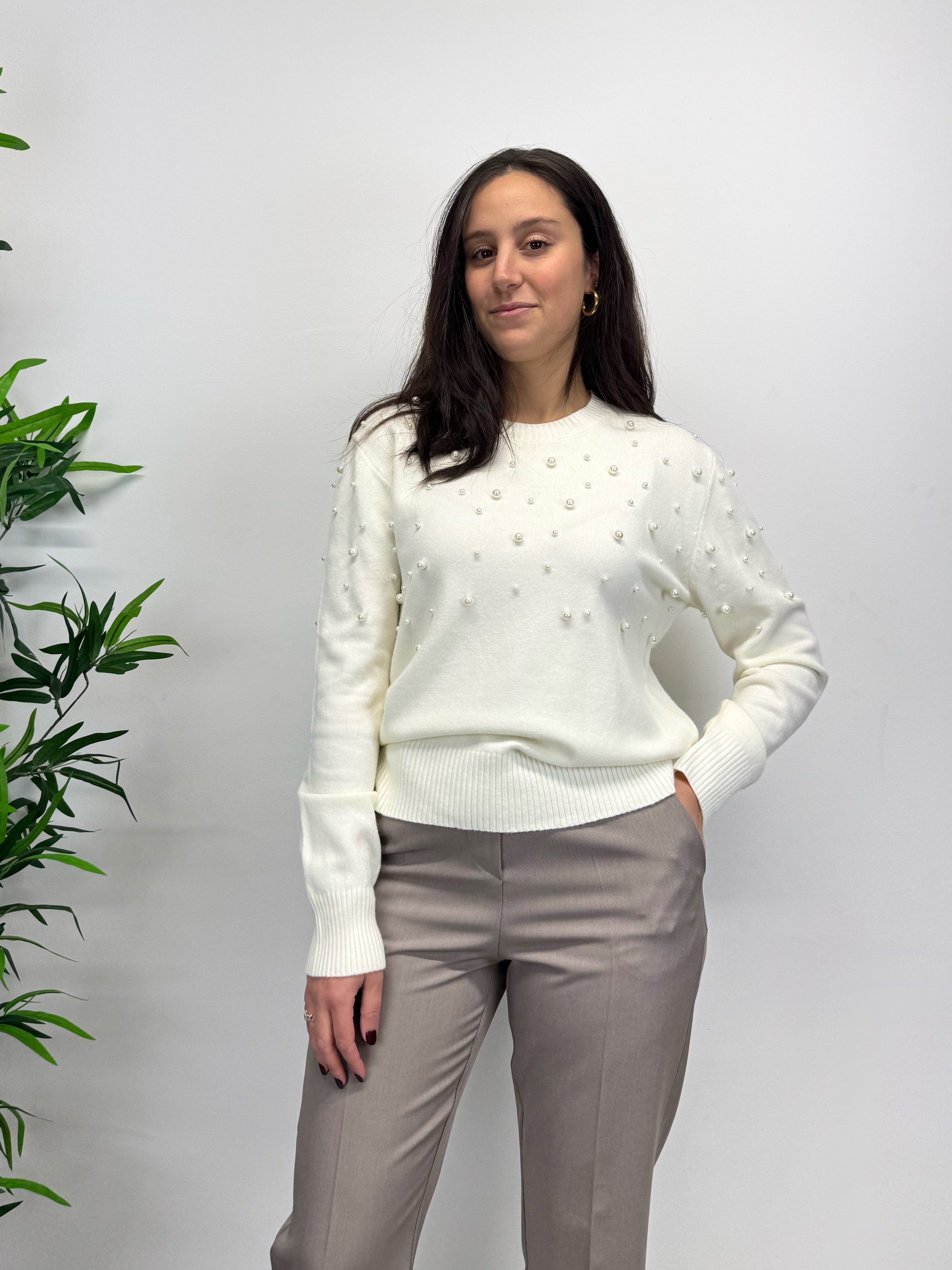 Maglioncino con perle panna