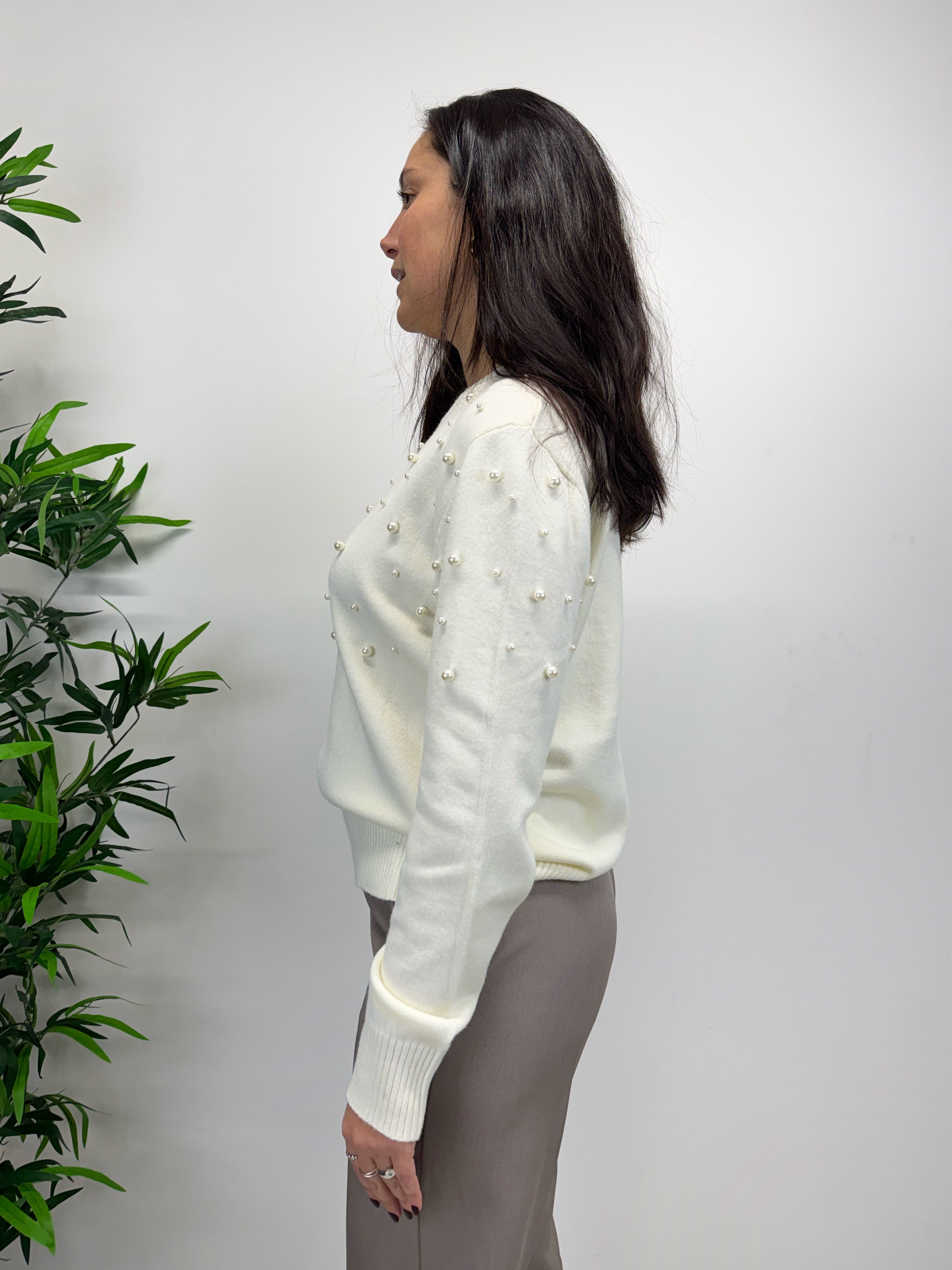 Maglioncino con perle panna