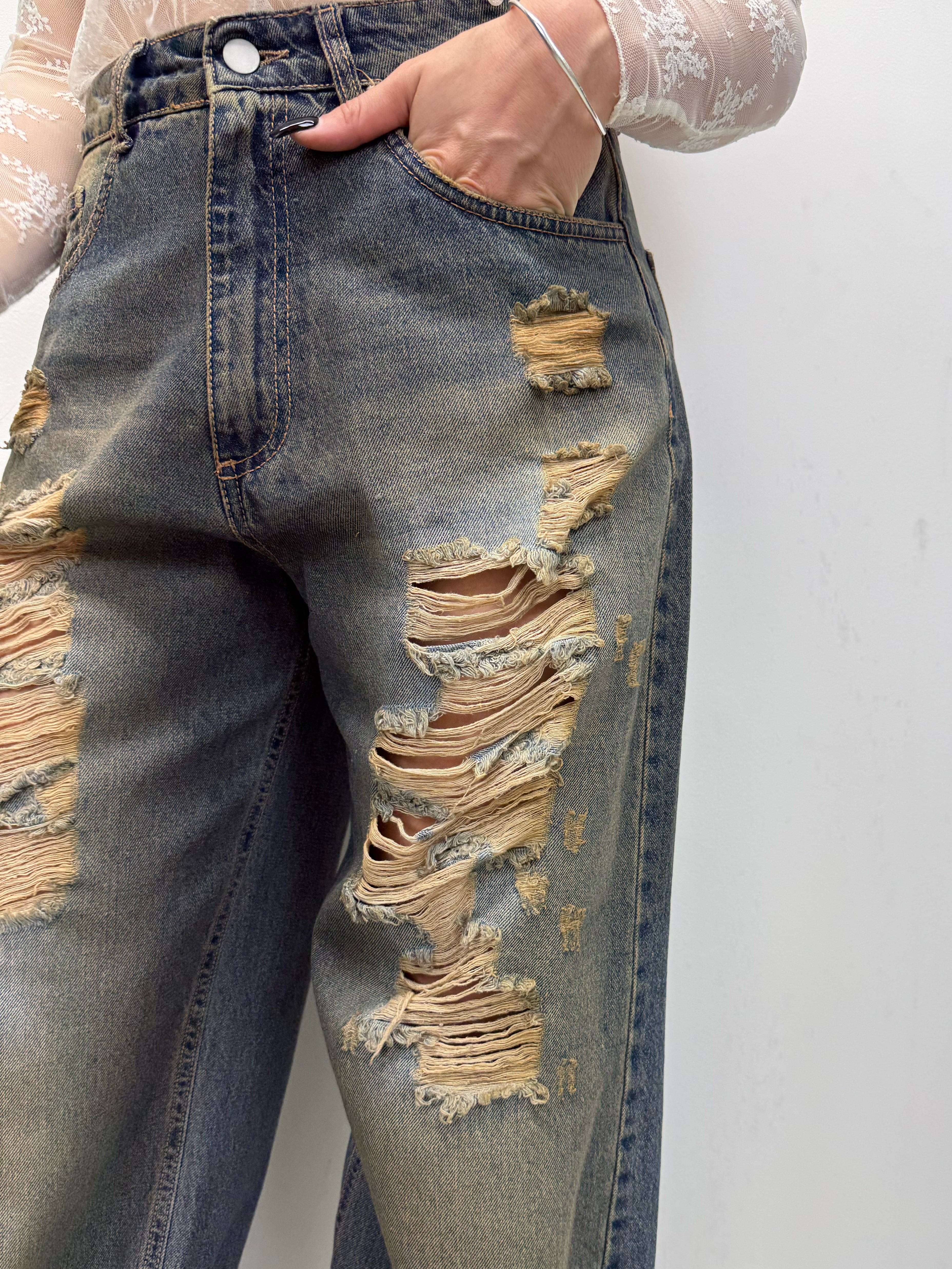 Jeans kikisix sabbiato con rotture the