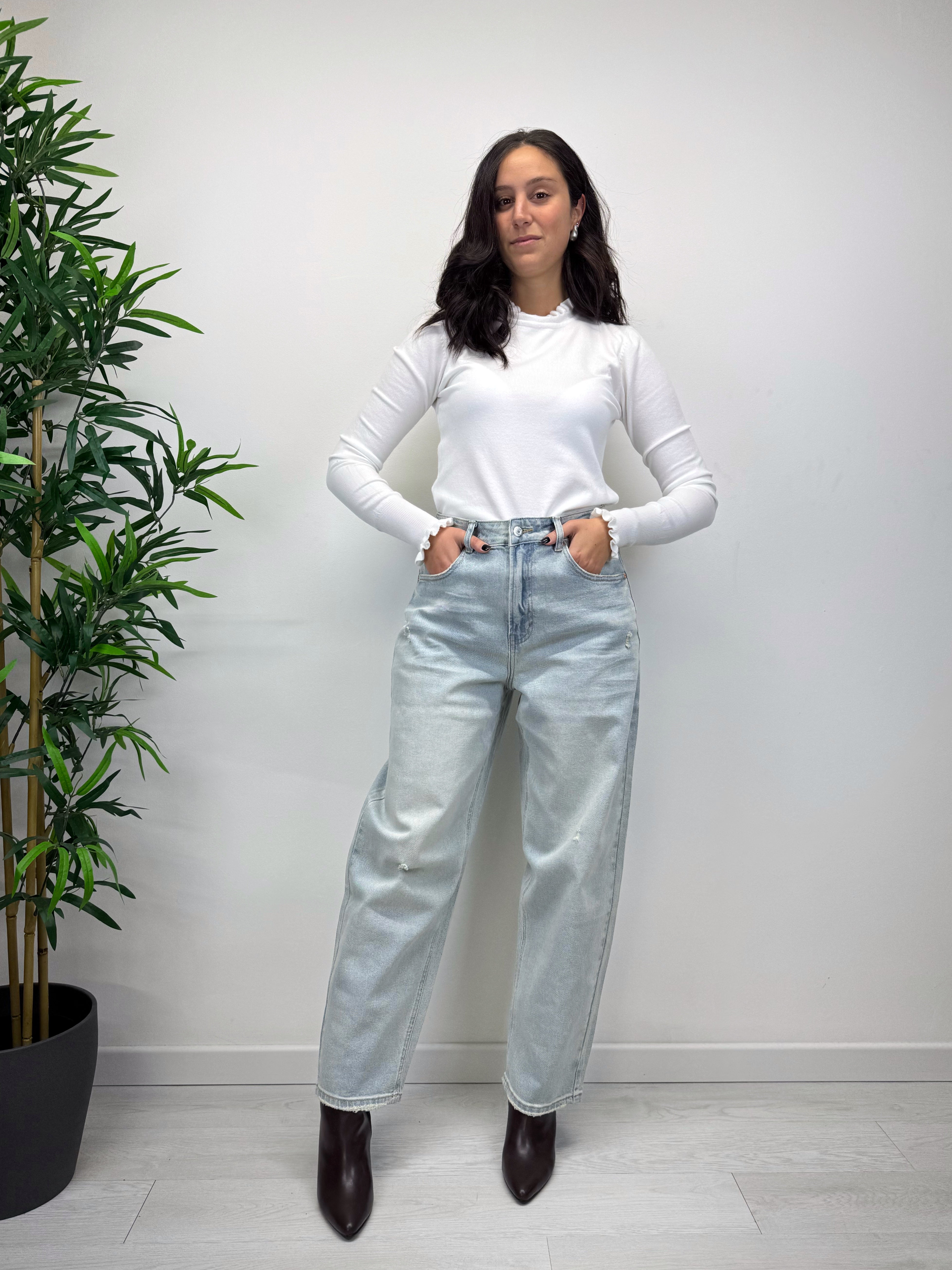 Jeans momfit lavaggio chiaro