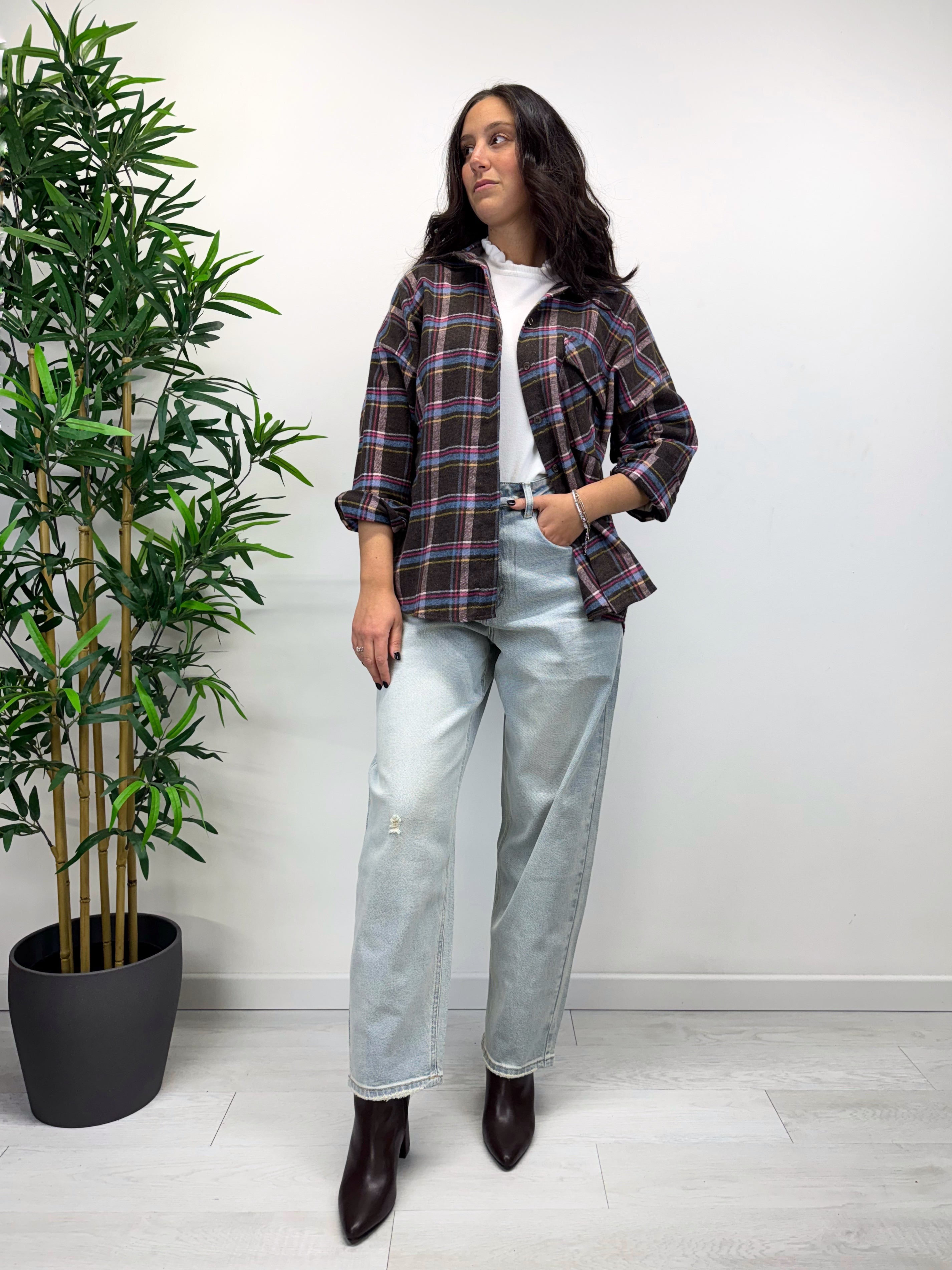 Jeans momfit lavaggio chiaro