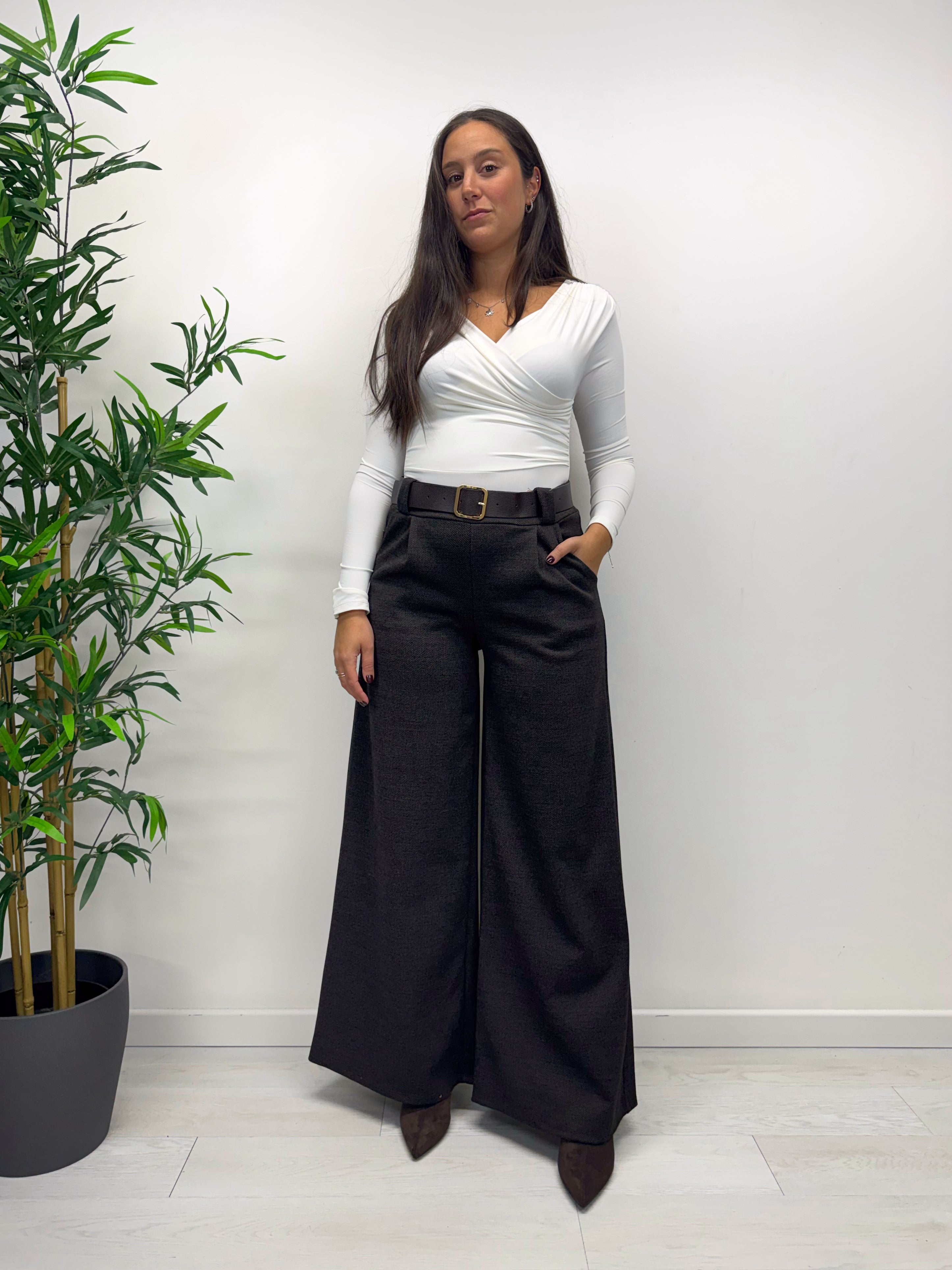 Pantaloni a palazzo spigati caffè