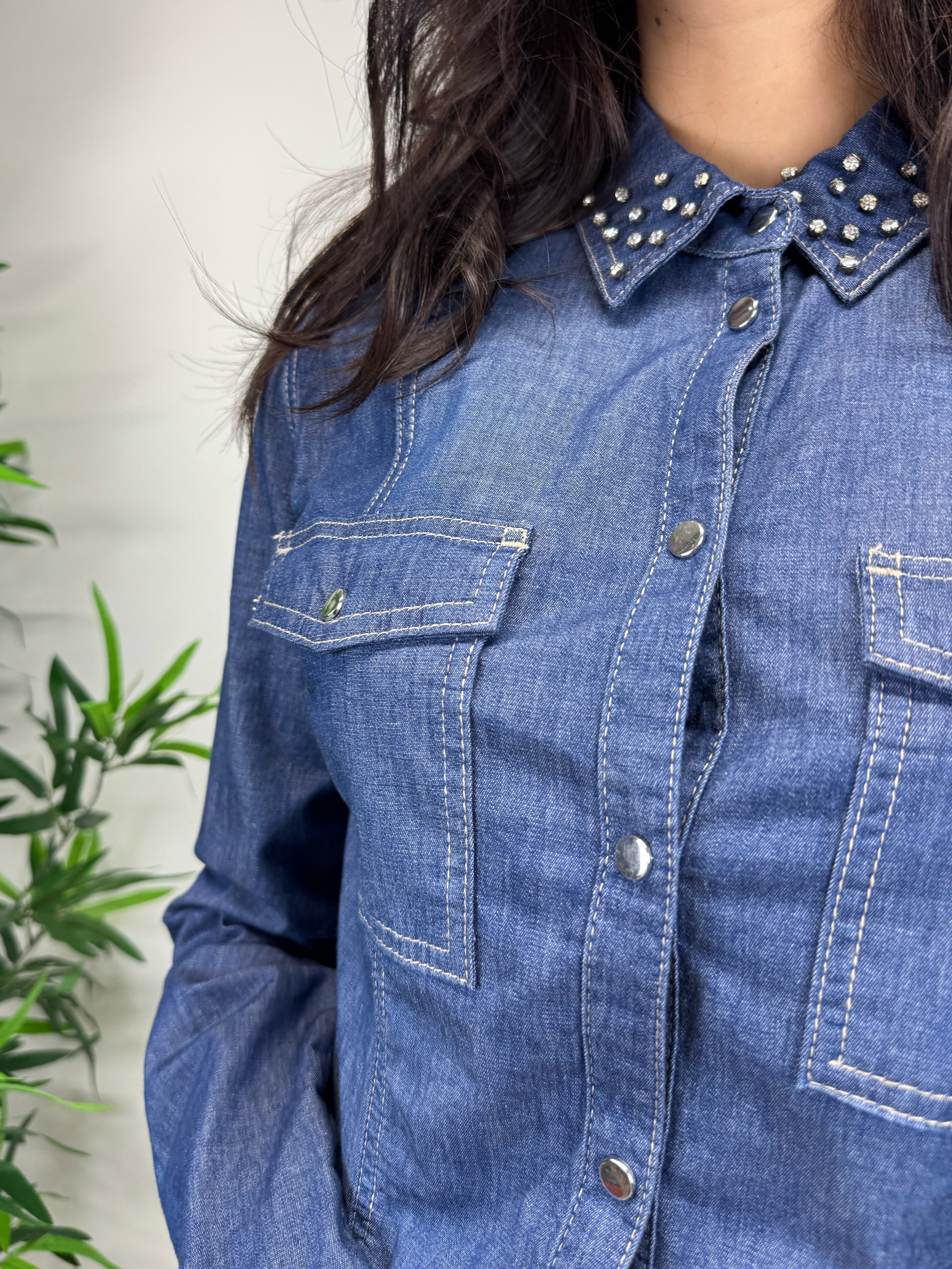 Camicia in jeans e strass