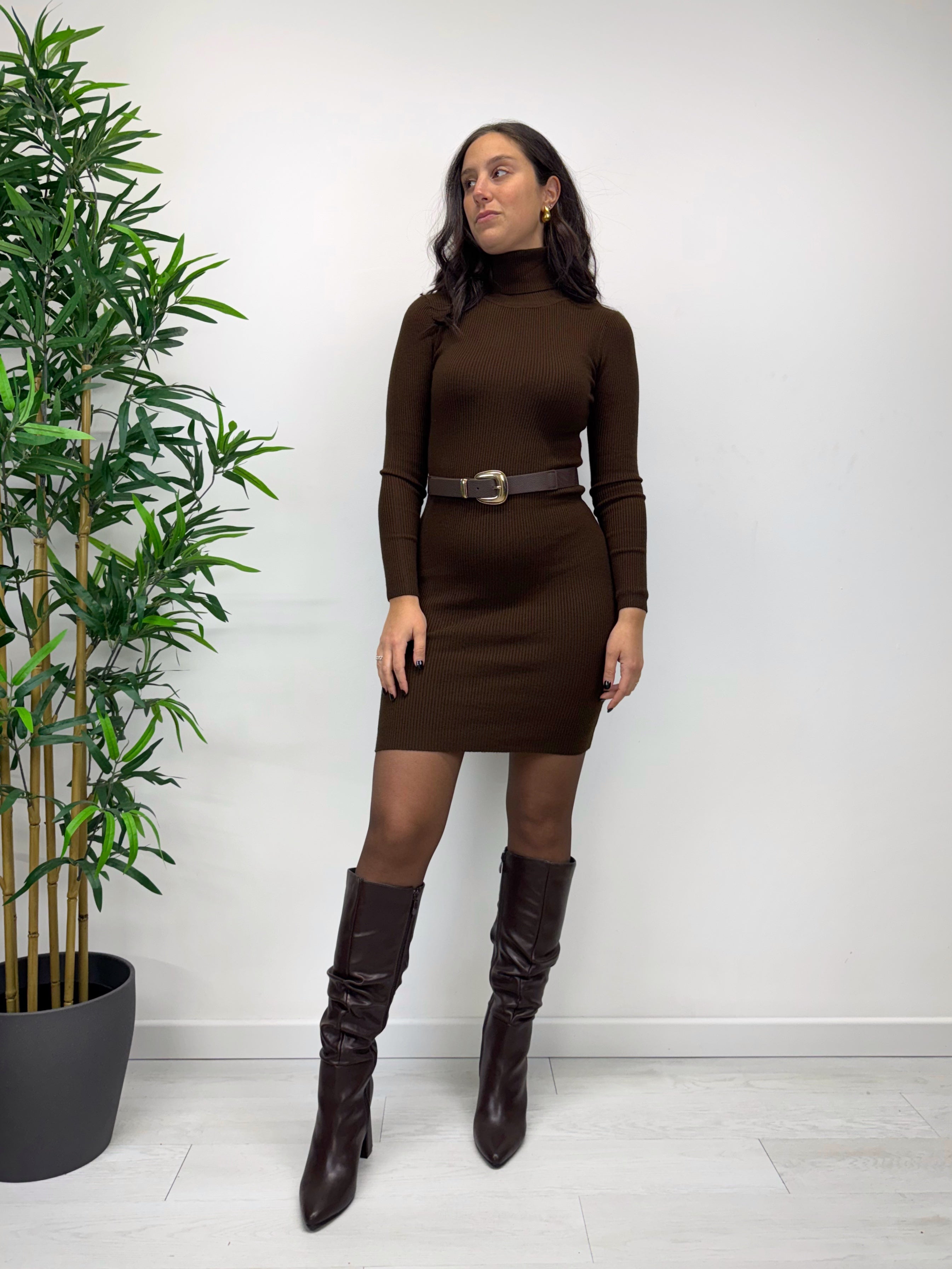 Abito dolcevita basic cioccolato